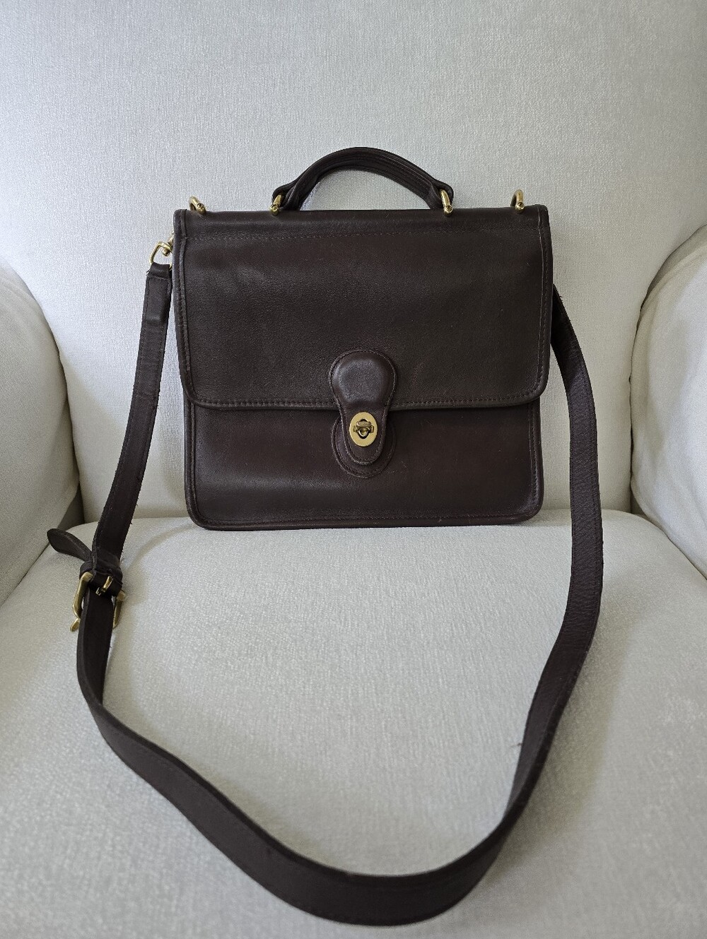 Vintage COACH Willis Crossbody Bag In Dark Brown